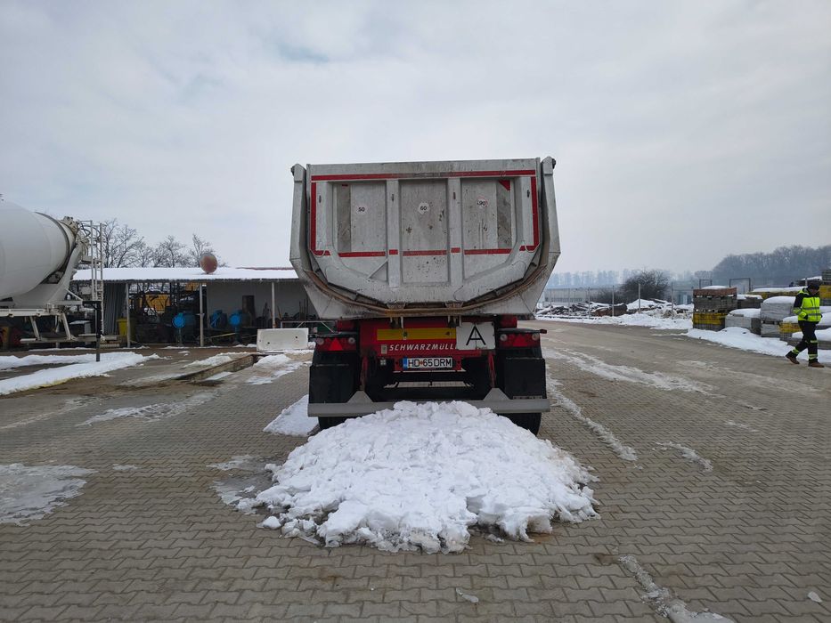 Semiremorca Schwarzmuller