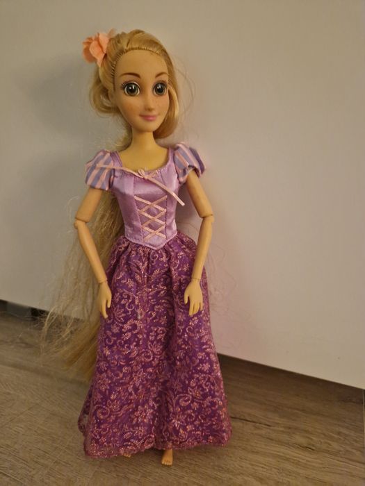 Păpușa Disney Rapunzel