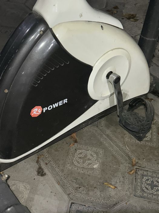 Велотренажер продам