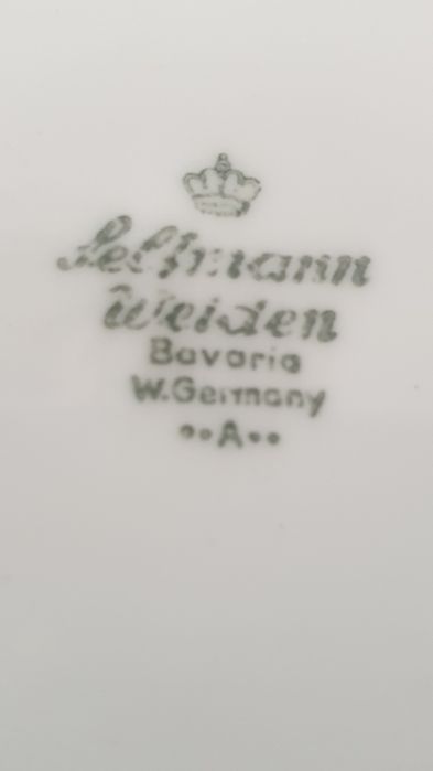 Уникална чиния за стена.