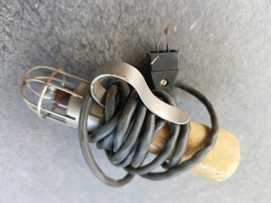 Фонарь- переноска.