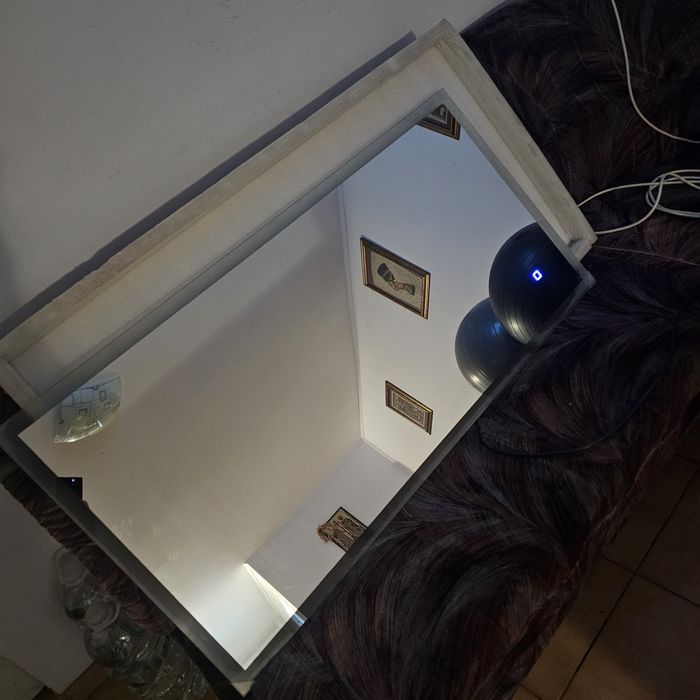 Oglinda smart  cu led 120x60cm funcționează doar jumate
