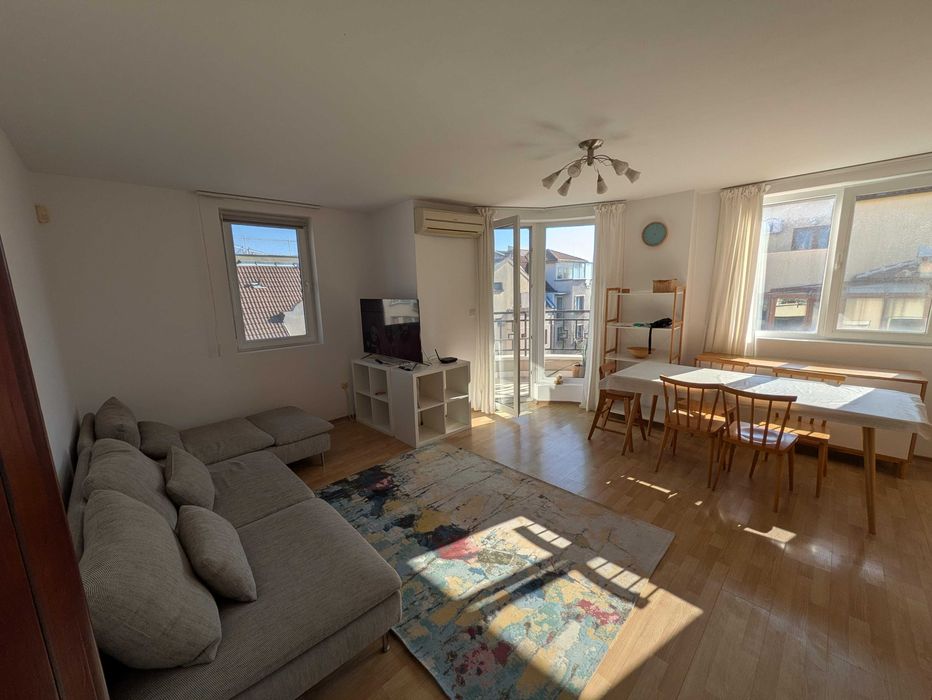 Aпартамент под наем за – Център Варна, плажа и Морската градина