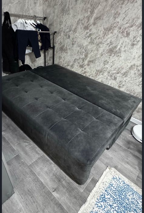 Продам диван в цвете графит