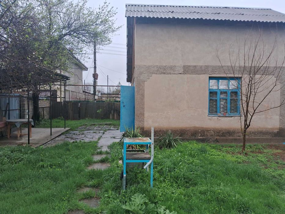 Продаётся дачный участок