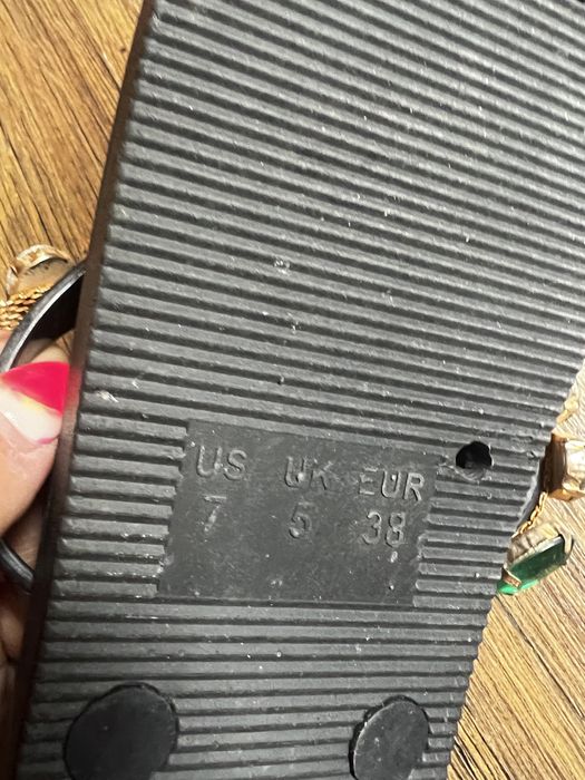 Дамски чехли