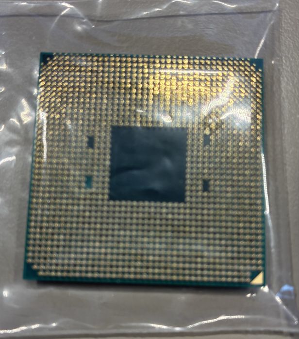 Procesor AMD Ryzen 5 3400G 3.7GHz AM4 cu Radeon RX Vega 11 + Cooler