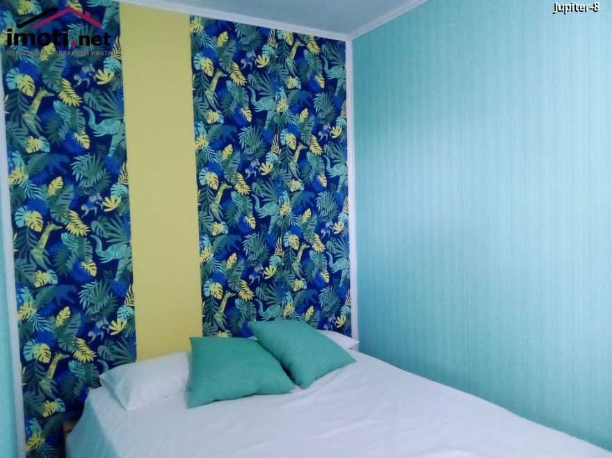 Дава под наем  озаведено бунгало до брега в Карияни-2500 евро/годишно.