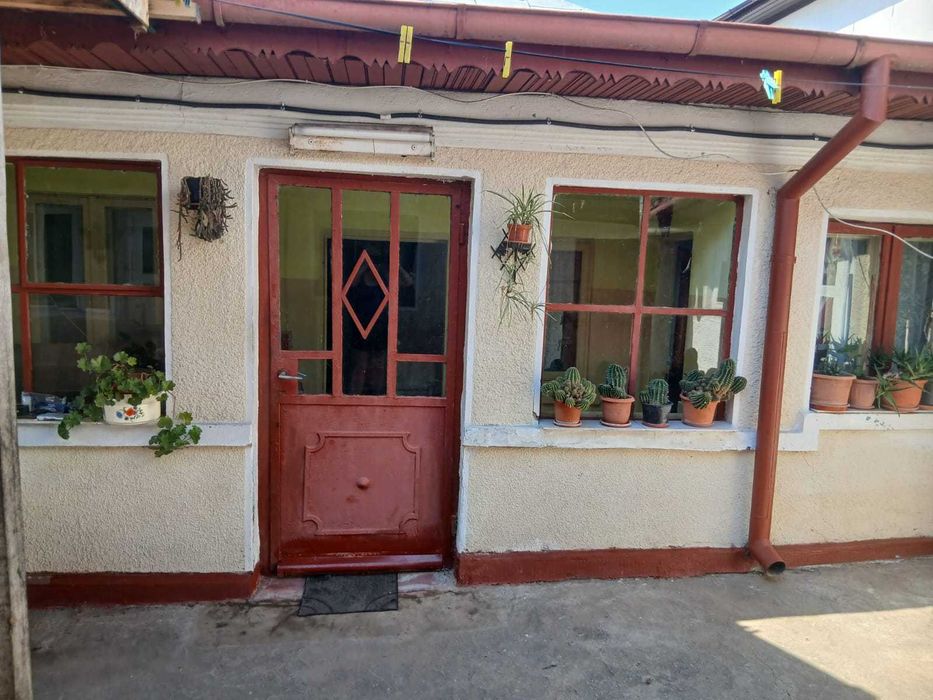 Casă de vânzare – Oraș Pantelimon, Ilfov | 207 mp teren | 106 mp construiți | 80.000 € negociabil