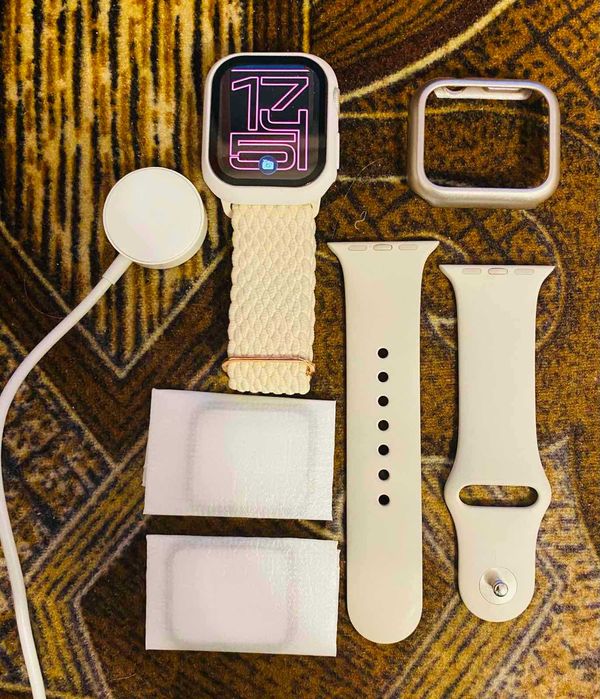 Apple Watch SE2.  В отлично състояние без следи € 120