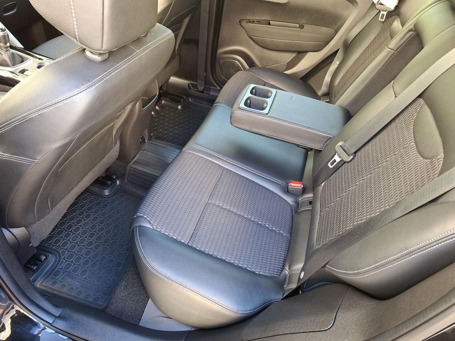 -Vând Renault Kadjar 1.33 benzină cu 52.000 km și Garanție-