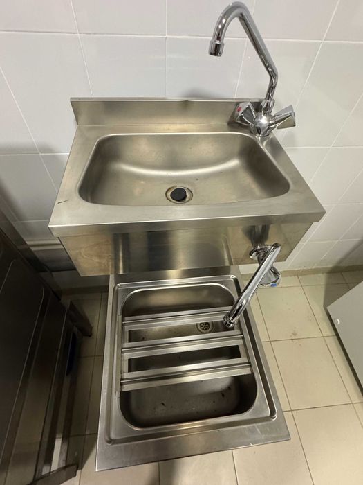 se vând echipamente profesionale de bucătărie, integral sau parțial