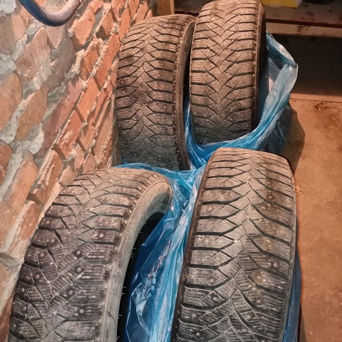 Продам зимнюю резину