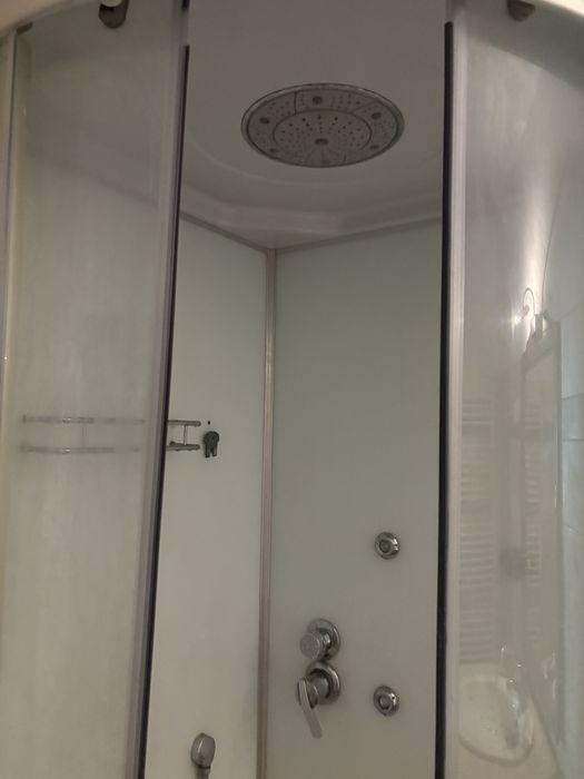 Vand sanitare utilizate, in stare excelenta