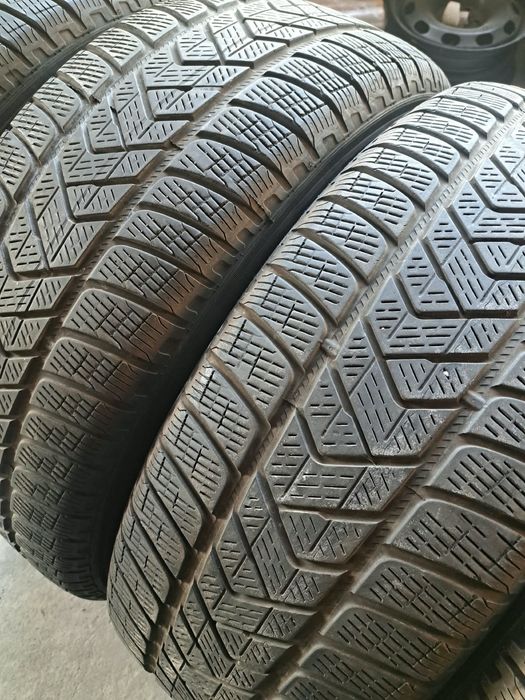 4 anvelope iarnă 235 65 r17 Pirelli