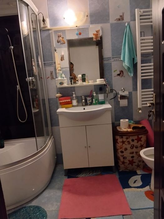 Închiriez Apartament