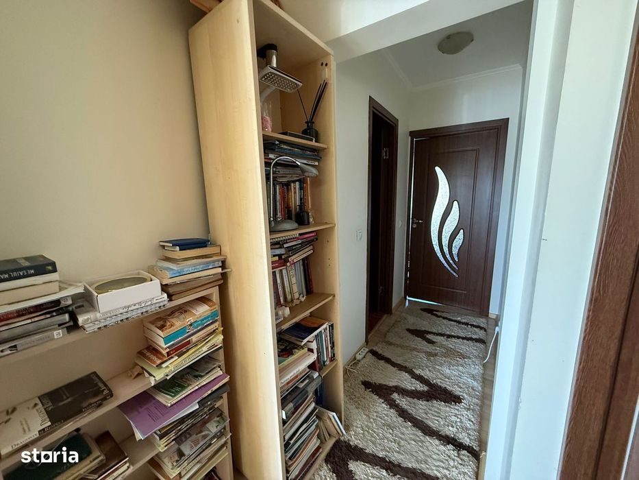 Persoana fizica vand apartament 3 camere str careiului