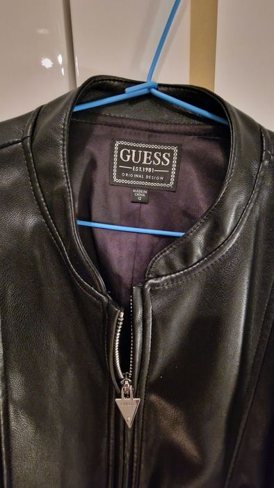 Ново детско яке Guess размер 12г
