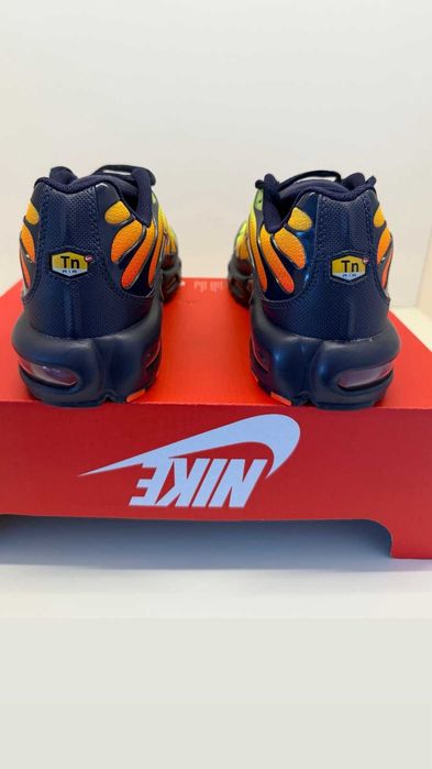 100% Оригинални Nike Air Max Plus Tn в размер отговарящ на 42-26.5 см