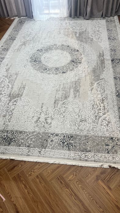 Продам ковер б/у