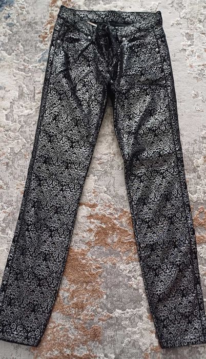 Pantaloni dama argintii