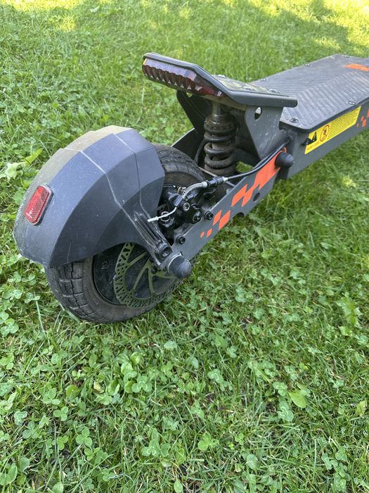 Trotinetă electrică KuKirin G2 2026 – aproape nouă, cu cutie