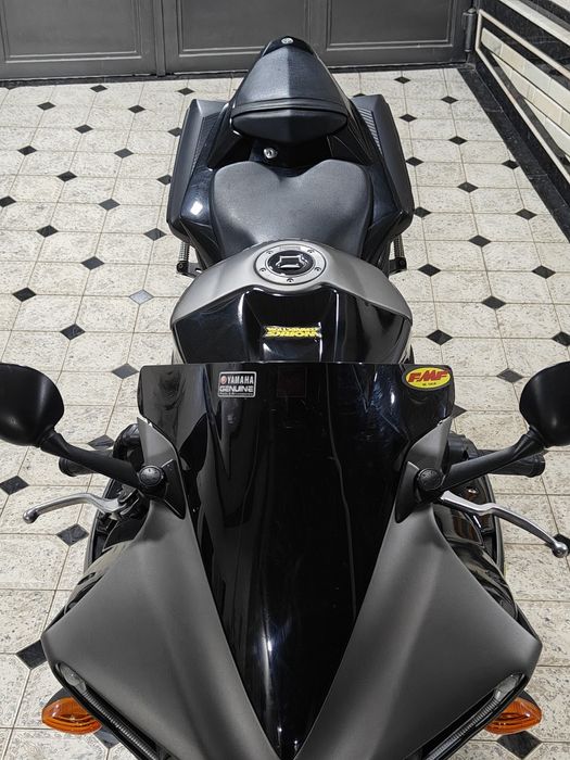 Yamaha yzf R1 sotiladi