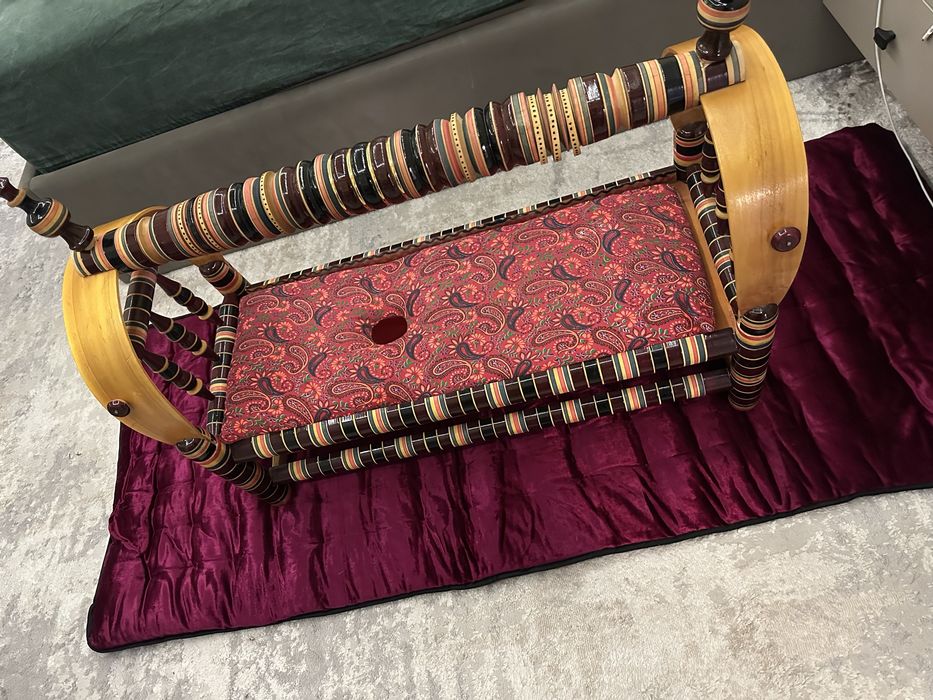 Продаётся «Бешик» люлька.