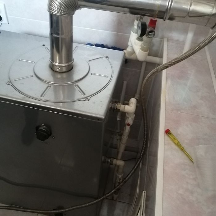 Котёл NAVIEN Б/У на запчасти