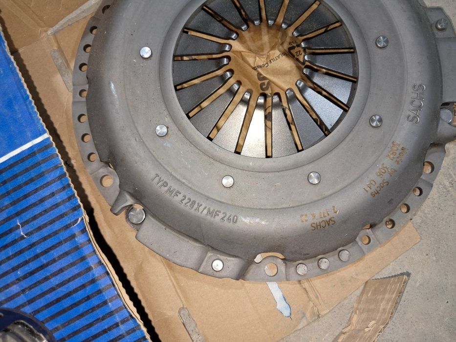 Продам сцепление в сборе ауди 100 с 4