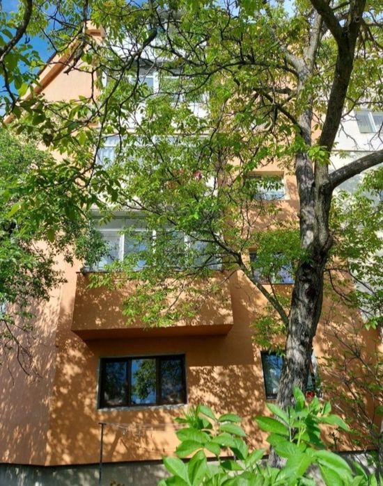 Ofer spre inchiriere apartament 2 camere zona centrală