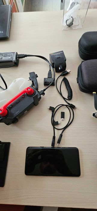 dronă MAVIC AIR nouă cu multiple accesorii