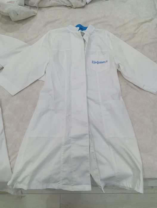 Медицинские халаты, новые.