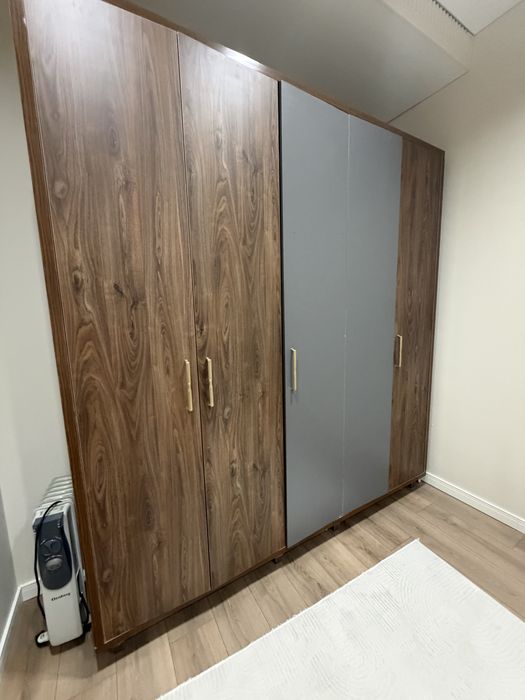 Продаётся спальный гарнитур