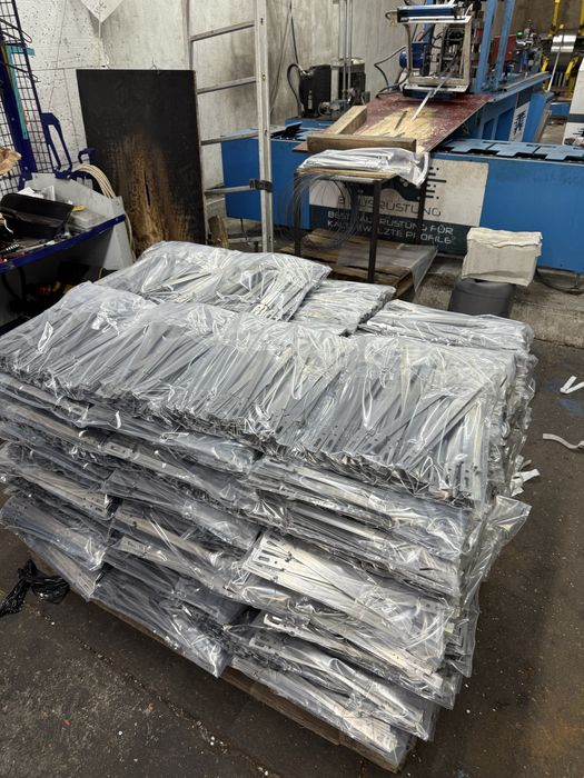 Accesorii cofraje: Montanti, Distantieri, Vincluri, Cravate, Morsete