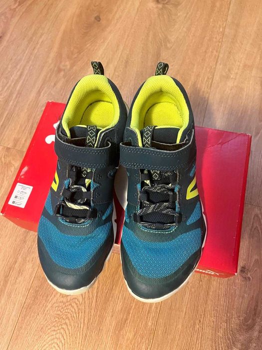 Incaltaminte baieti verde DECATHLON - marime 35