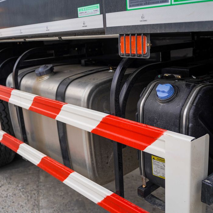 Самосвал SHACMAN SX32586T384C