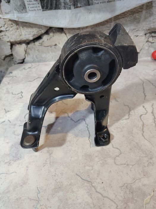 Подушка от двигателя