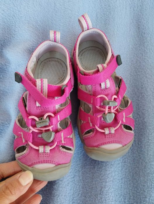 Обувки Keen и Crocs номер 29.