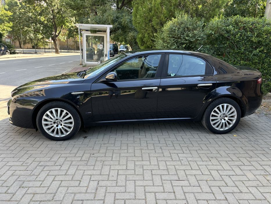 Alfa  Romeo 159