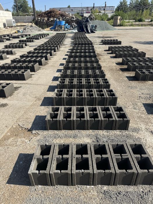 Prefabricate beton , coame gard ,caciuli stalpi, boltari beton