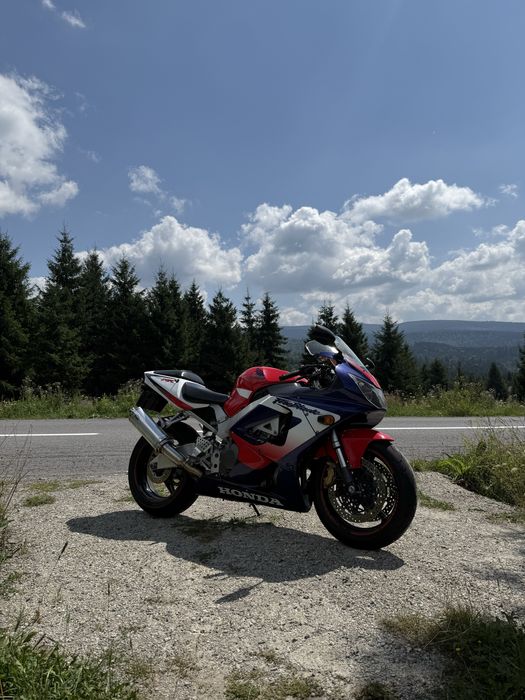 Honda CBR 929 RR- Pret fix pana in 20.04