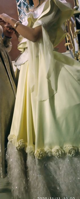 Oqshom libosi kelinlar koylagi