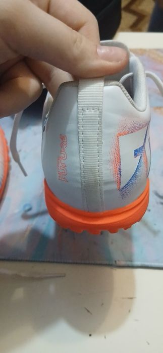 Puma ,crampoane pentru fotbal