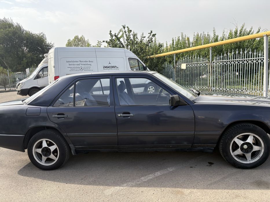 Mercedes Benz e230 автомат