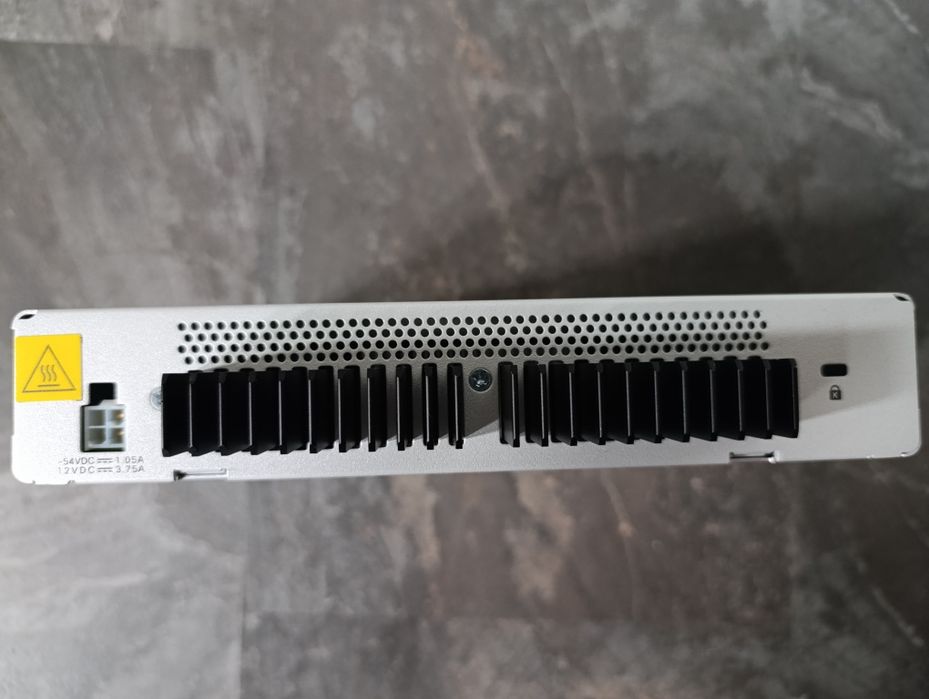 Cisco 3504 Wireless Controller (AIR-CT3504-K9) с 71 ПЕРМАНЕНТНИ ЛИЦЕНЗА