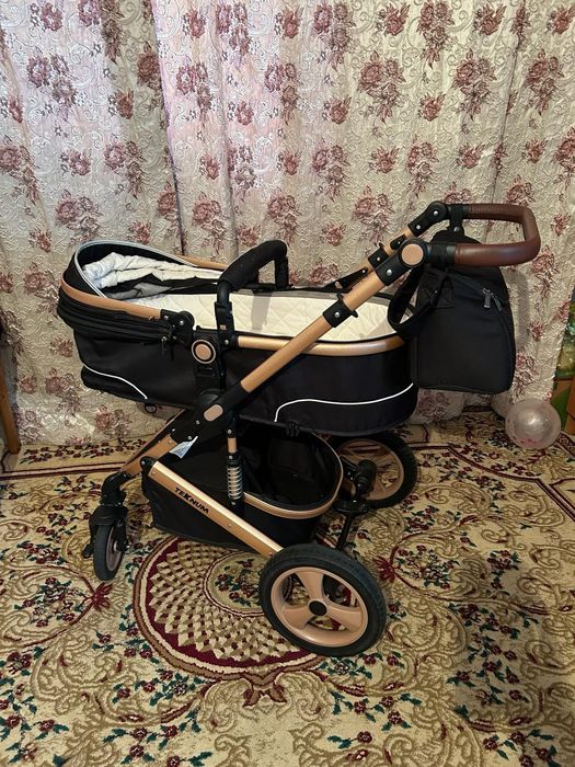 Коляска в хорошем состояние