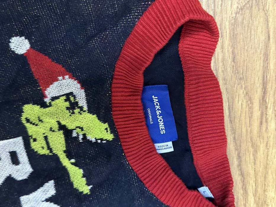 Оригинален мъжки пуловер Jack&Jones размерът е L