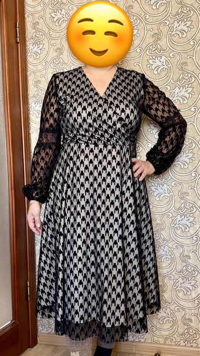 Продам платья, пальто