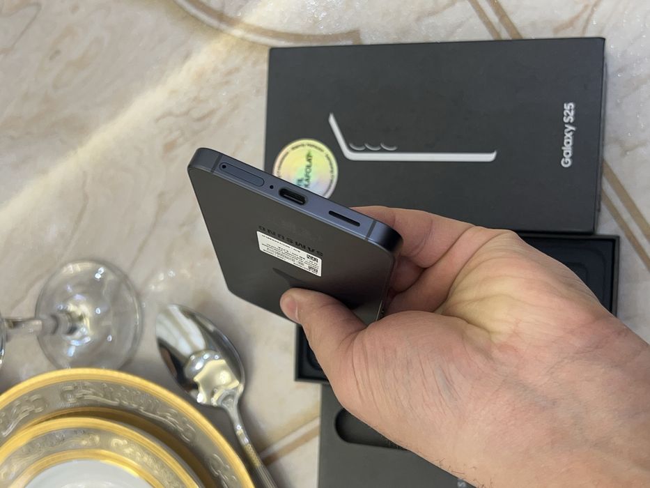 Samsung Galaxy S25 256